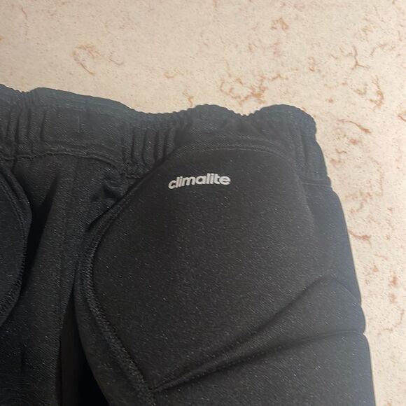 Adidas climalite football padded shorts SZ small - Picture 6 of 6